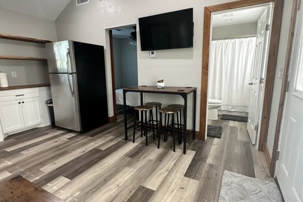 Cabin 1, living room